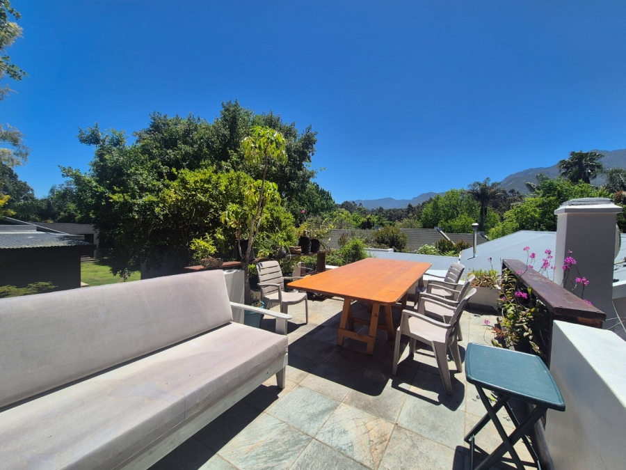 5 Bedroom Property for Sale in Heatherlands Western Cape